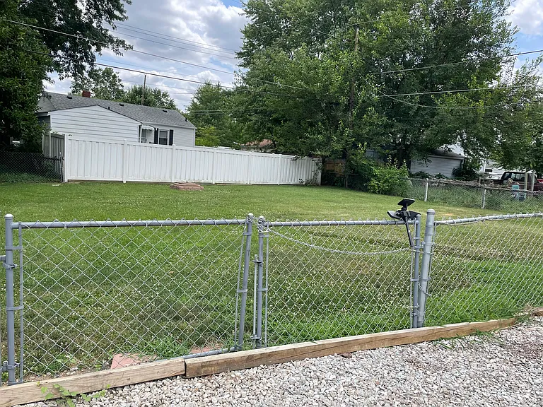 535 Churchman Ave — Photo 8