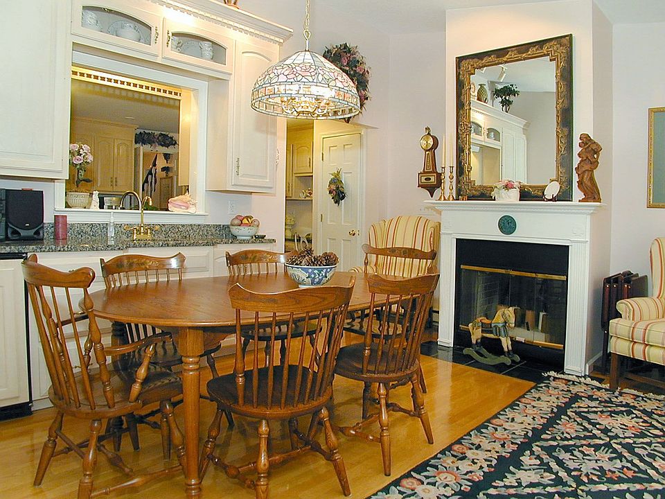 BREAKFAST ROOM