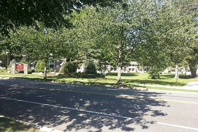 Maple Garden Apartments — Photo 21