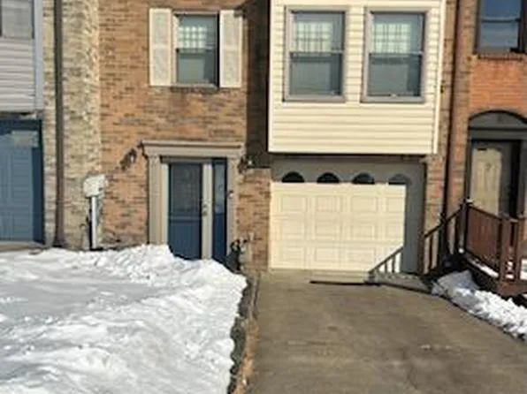 5132 Daube Dr, Pittsburgh, PA 15236