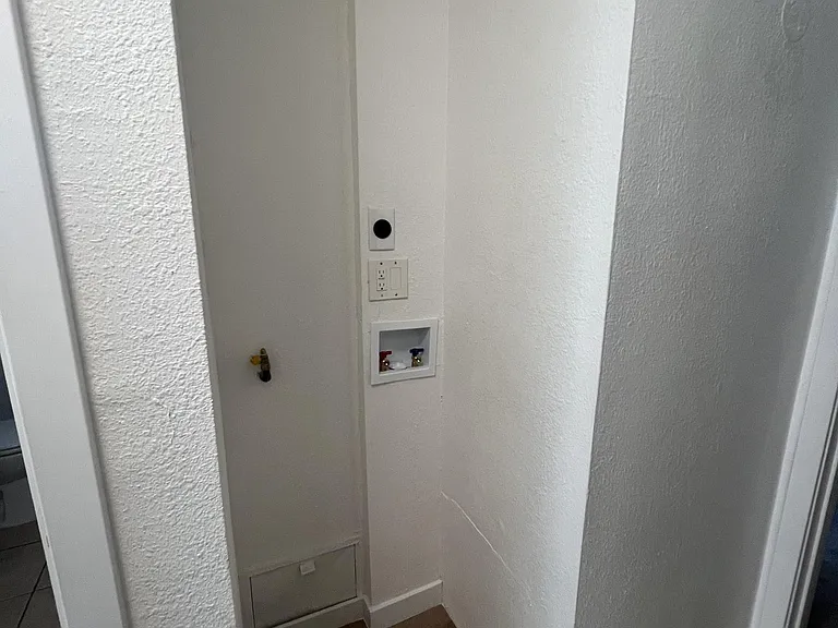 8106 Howe St #C — Photo 3