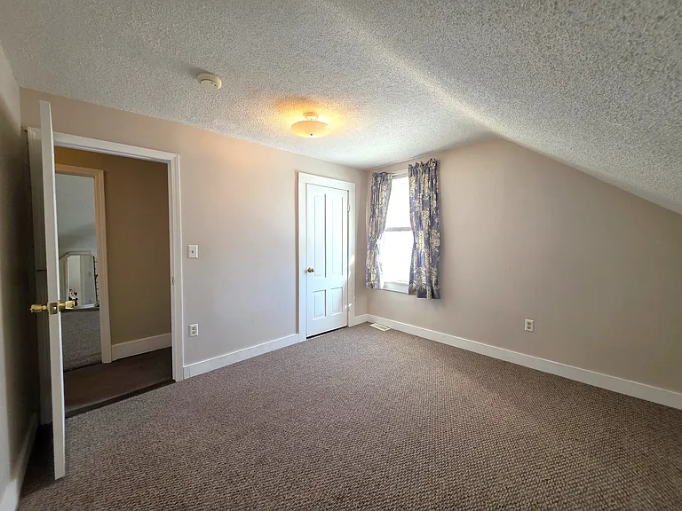 615 Riverside Dr #B — Photo 11