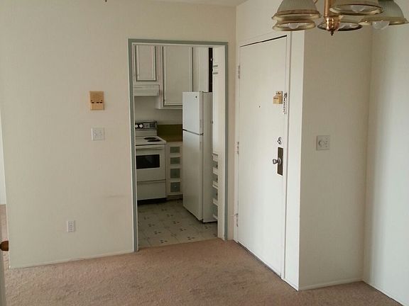 4th image of 6924 Hyde Park Dr Unit 311