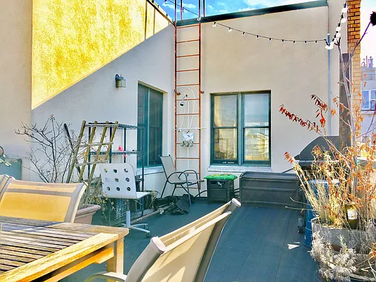 Rented by Matthew Gros-Werter, LREB  | media 21
