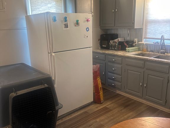 2nd image of 1404 S Ruston Ave