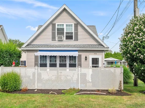 64-45A Burnside Ave, Narragansett, RI 02882