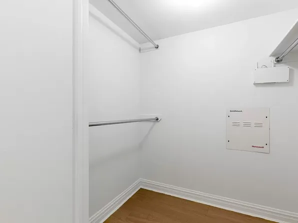 21 Warren Street image 1 of 1