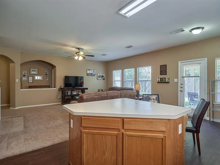 6214 Channelbrook Ln — Photo 17