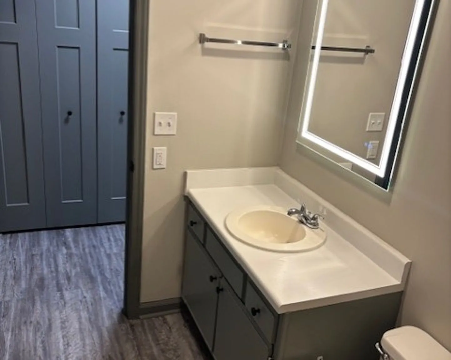 Camden Pointe Apartments — Photo 4