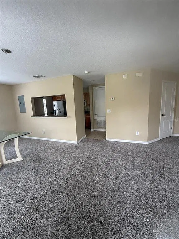 3 bed, 2.5 bath, 1402 sqft, $1,850 — Photo 4