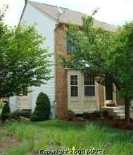 Front entance-yard