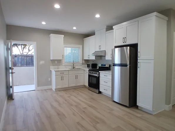 1133 N Earl Pl Unit B, Anaheim, CA 92806