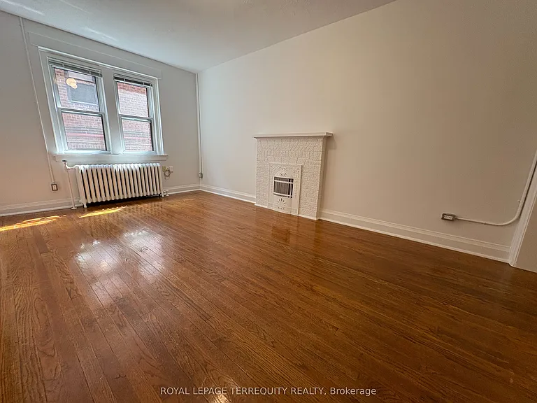 42 Barton Ave #10 — Photo 3