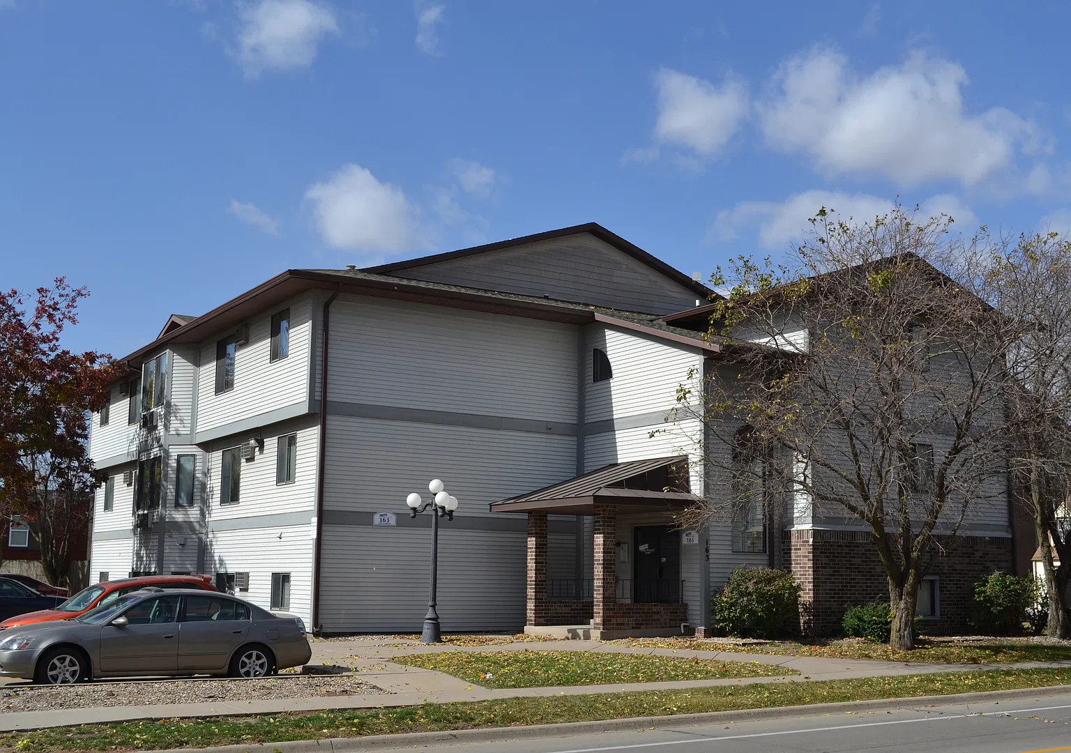 163 N. Hyland — Photo 4