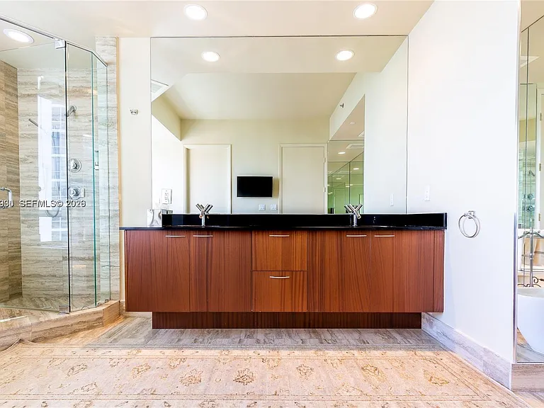 16001 Collins Ave #1106 — Photo 20