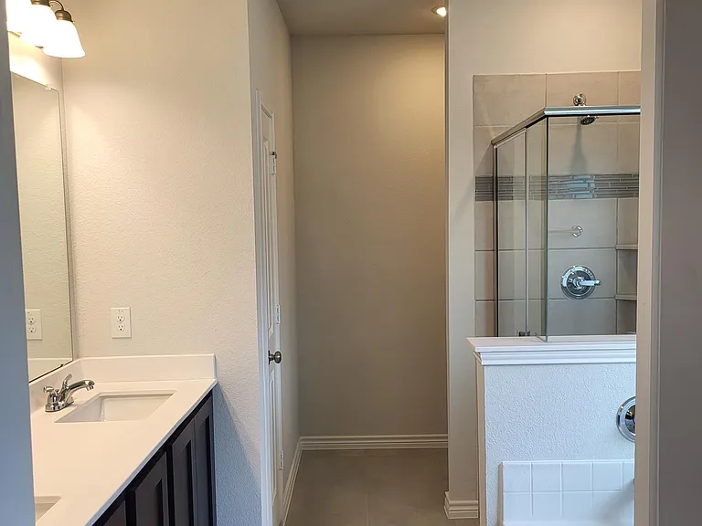 2816 Desert Lily Ln — Photo 9