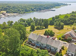 13302 Colchester Ferry Pl, Woodbridge, VA 22191