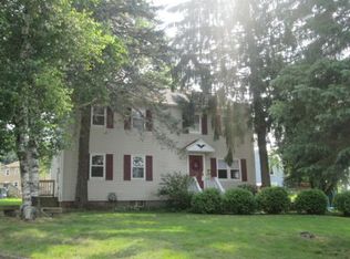 34 Mary Ann Rd, Manchester, NH 03104
