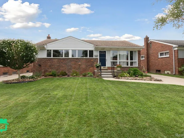 33221 Barton St, Garden City, MI 48135