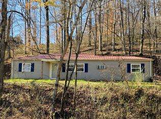 956 N Springs Rd, Red Boiling Springs, TN 37150