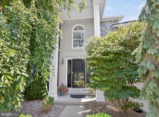 8 Jacobs Creek Dr, Hershey, PA 17033