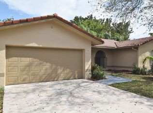 10525 SW 158th Pl, Miami, FL 33196