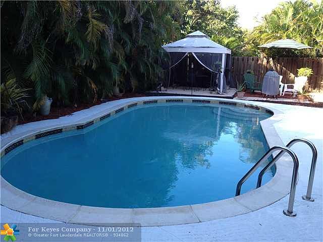 2nd image of 11904 NW 26th Pl