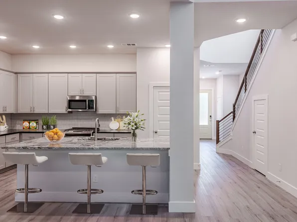 Echelon At Reverchon Bluffs Rental Homes