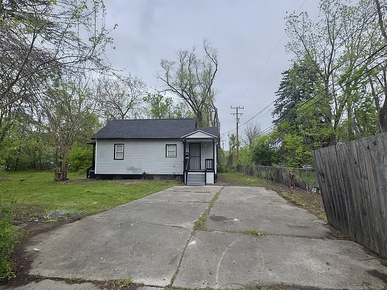 8408 Mettetal St — Photo 5