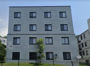306 37th St SE #103, Washington, DC 20019