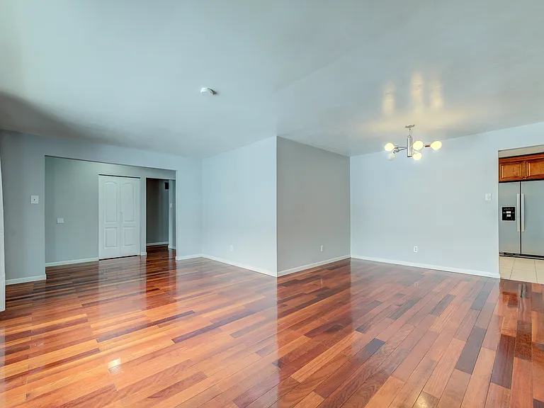 15481 Duxbury Way — Photo 10