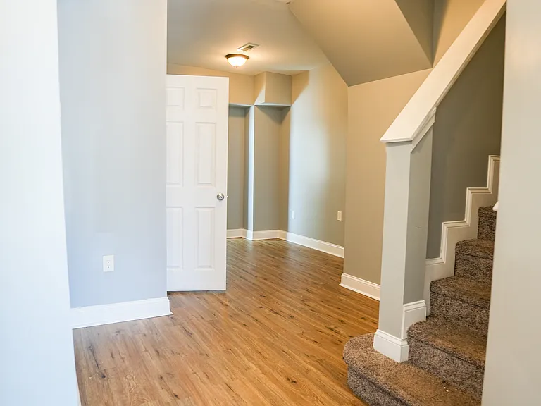 2213 Riggs Ave — Photo 2