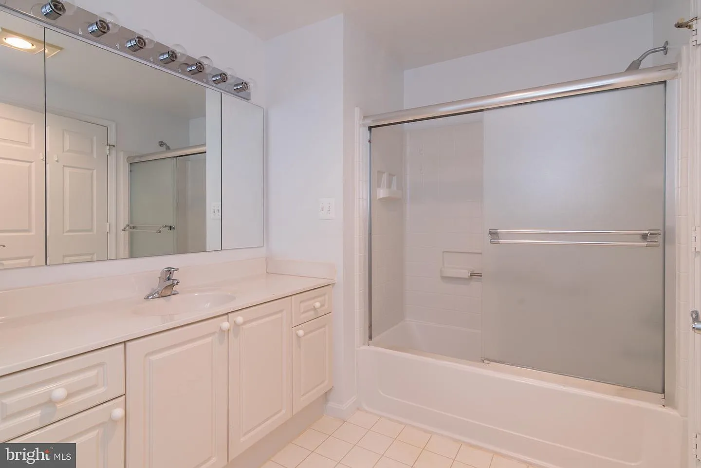 2 bed, 1315 sqft, $1,200 — Photo 3