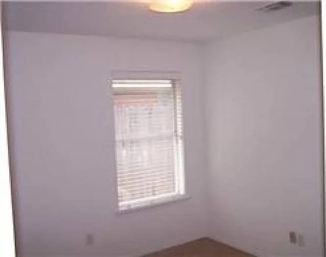 5325 Northridge Blvd — Photo 7