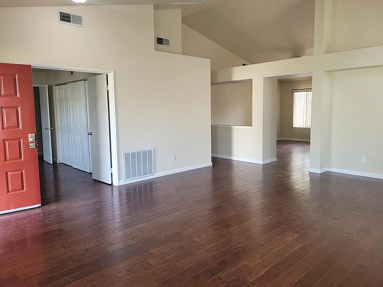 3438 Parker St — Photo 12