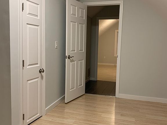 4th image of 529 Bond St Floor 2