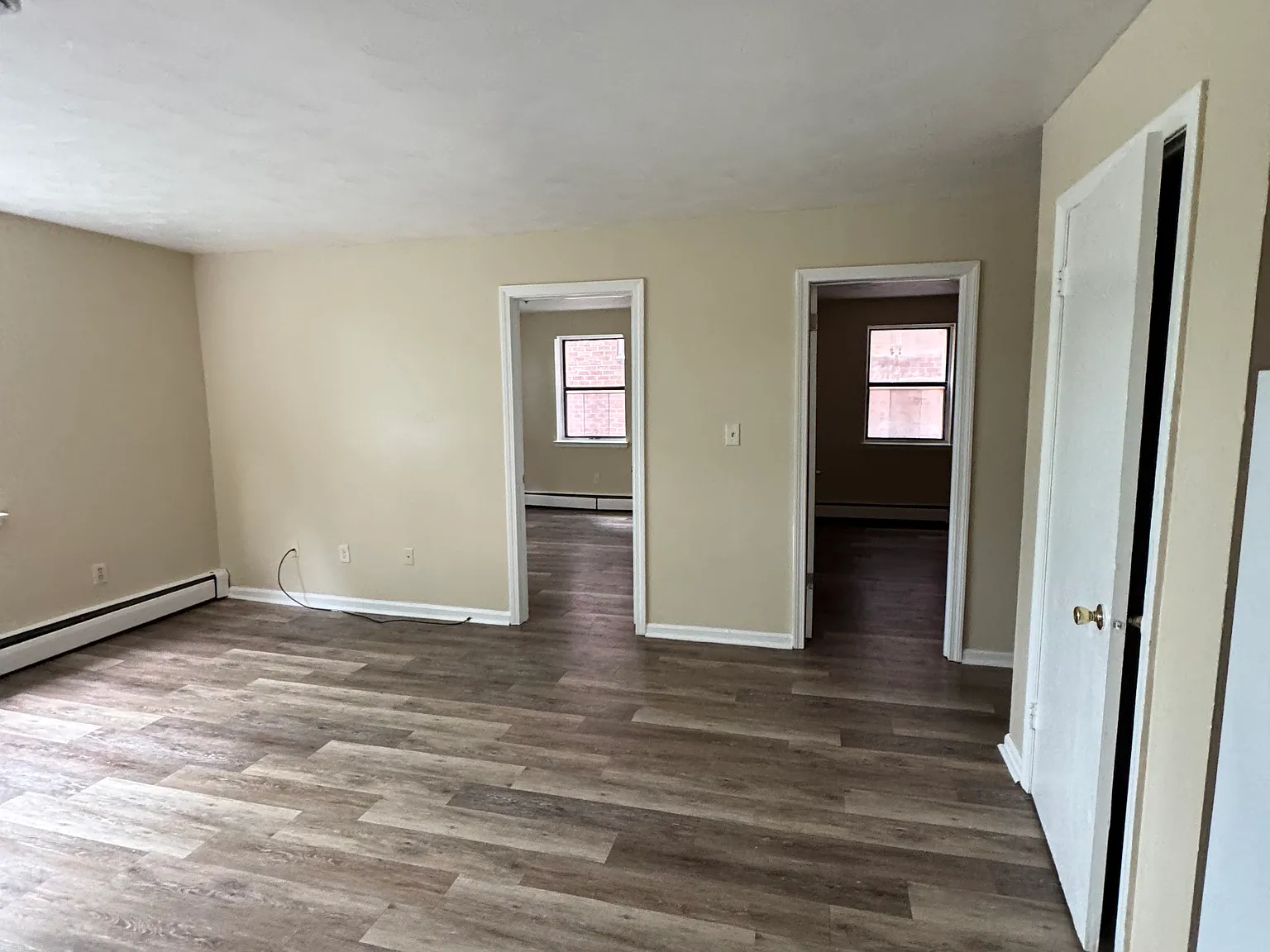 2 bed, 900 sqft, $1,600 — Photo 4