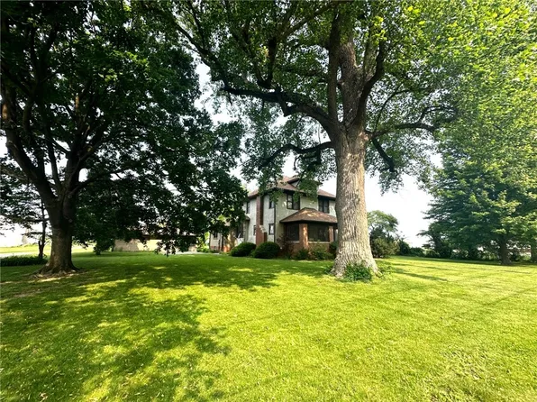 302 N Chicago St, Sidell, IL 61876