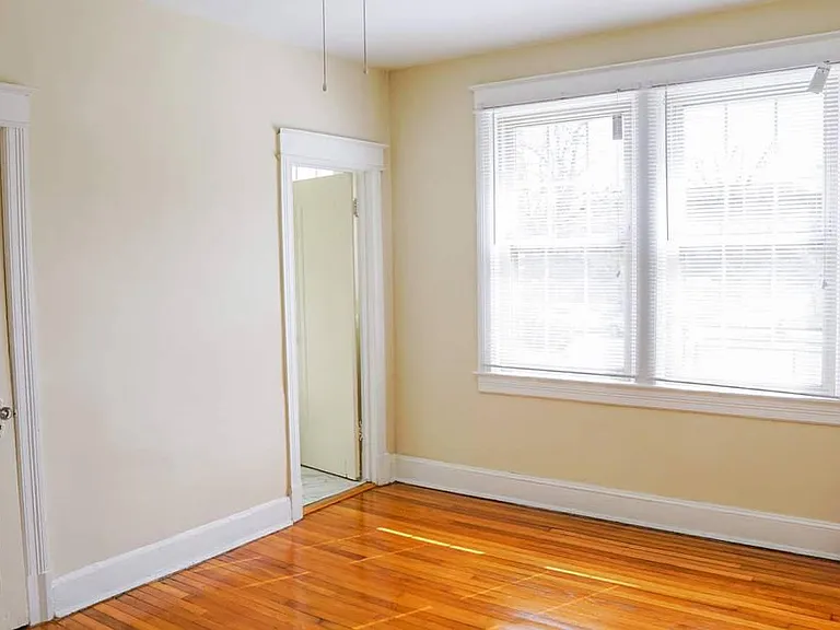 The Devonshire Court South Apartment — Photo 4