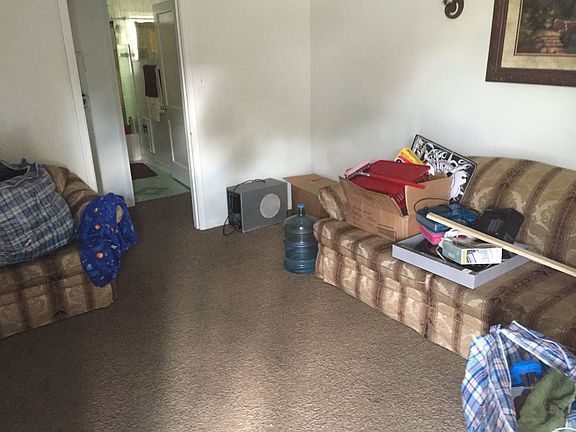 2nd image of 902 Pleasant Dr