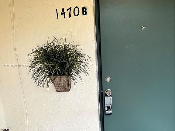 3rd image of 1470 SW 2nd Ave APT B