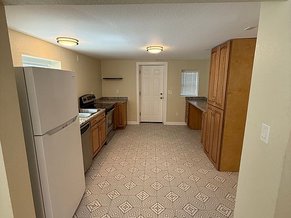 4th image of 5409 Allison St