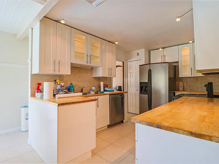 1329 NW 84th Dr — Photo 17