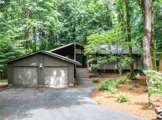 10333 S Terwilliger Pl, Portland, OR 97219