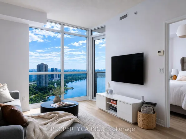 59 Annie Craig Dr #3302, Toronto, ON M8V 0C4