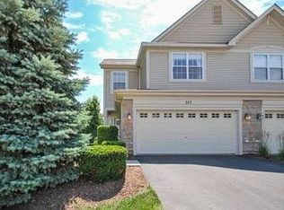 377 Vaughn Cir, Aurora, IL 60502