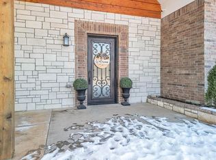 9228 E Cardinal Pl, Midwest City, OK 73130