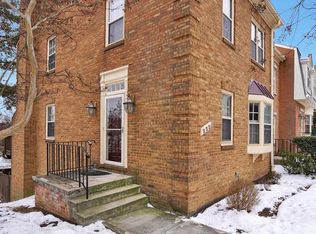 222 Gretna Green Ct, Alexandria, VA 22304