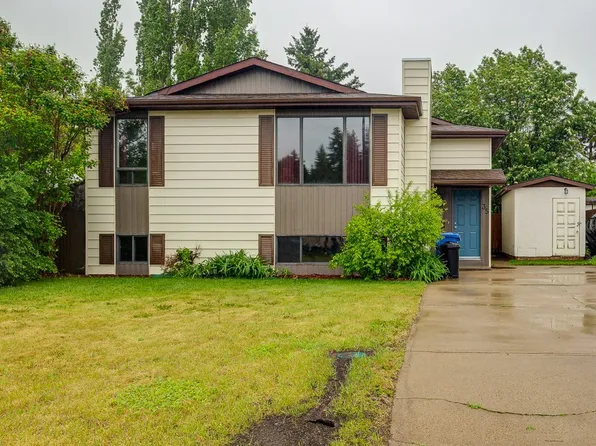 35 Gish St, Red Deer, AB T4P 2N6