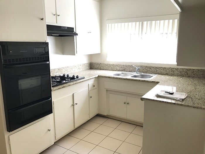 1st image of 1315 N Fuller Ave APT 3